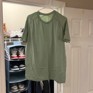 Lululemon Tshirt